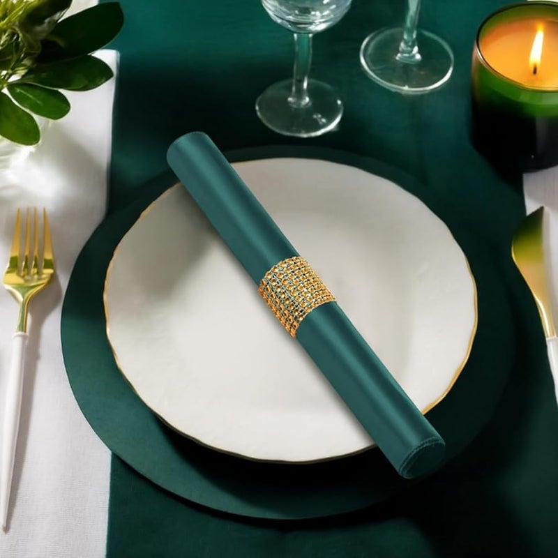 مناديل ساتان أخضر داكن مع حلقات كريستال ذهبية مجموعة 30x30 سم للمناسبات والولائم - Image 2